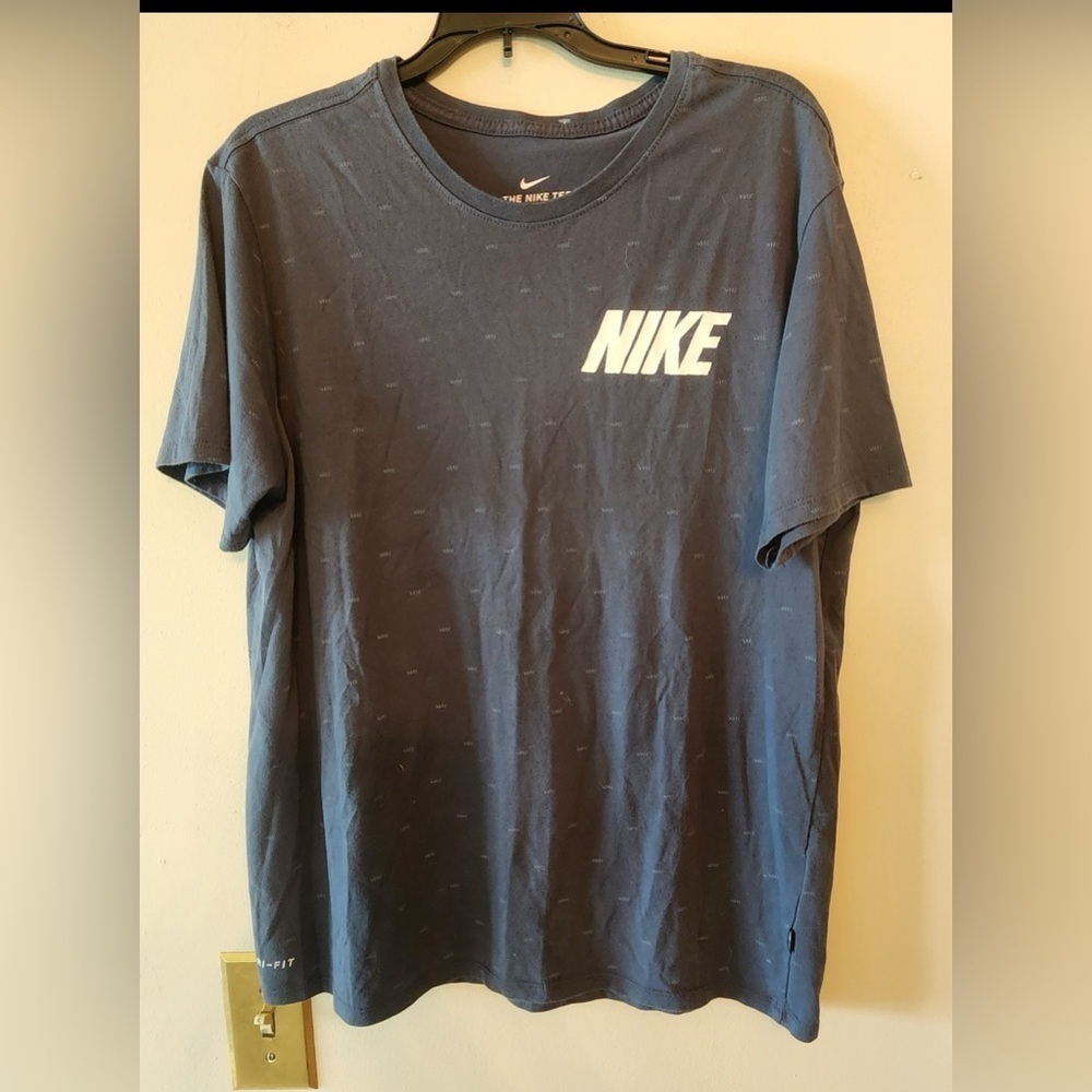 Nike navy blue dri fit t shirt athletic cut size mens large